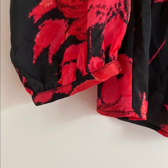 Talbots Relaxed Graphic Blouse Red Black - Picture 5 of 8